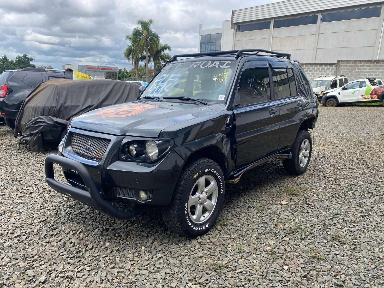 Mitsubishi Pajero TR4 2.0 Flex 5p 2009 para retirada de peças